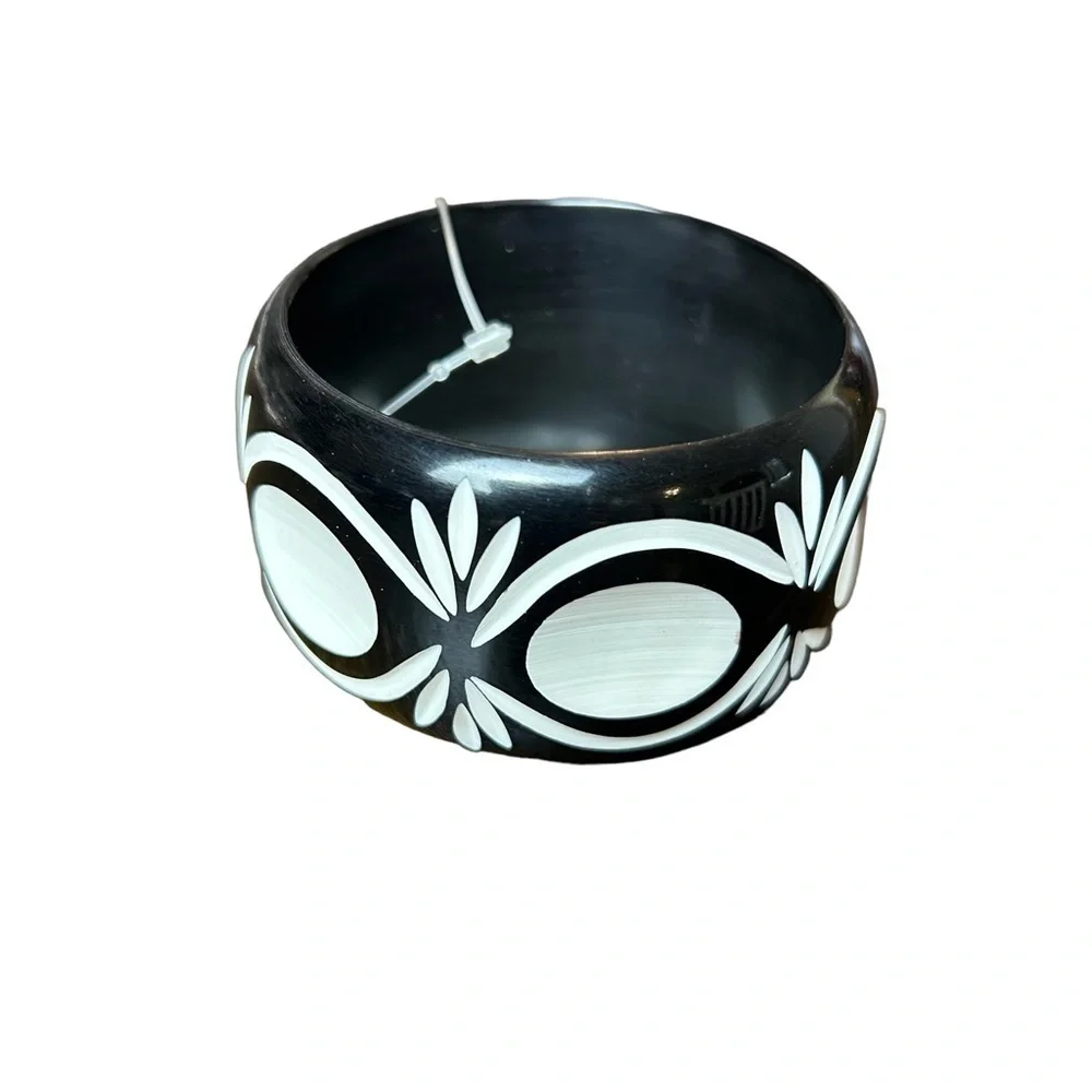 Shine Collection Delhi India w/Traditional Design Carved Resin Bangle Bracelet